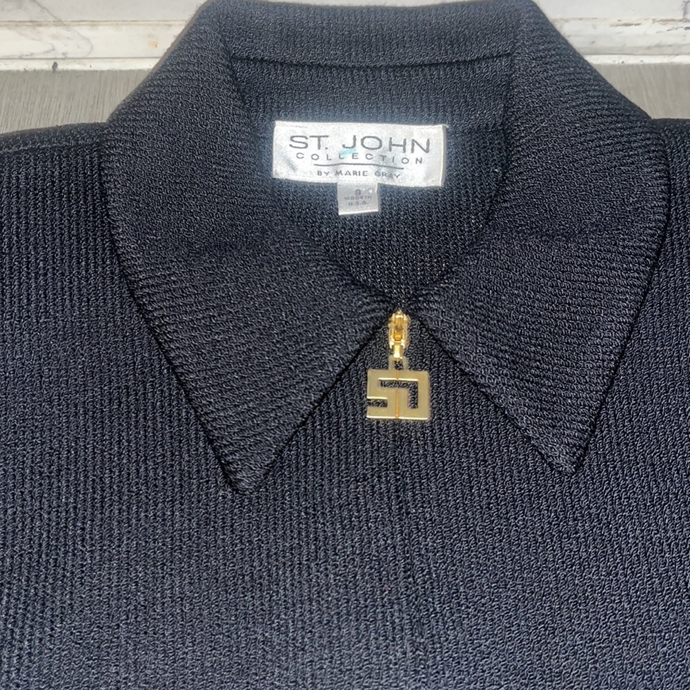 Beautiful Like new St. John zip up jacket - Picture 2 of 10